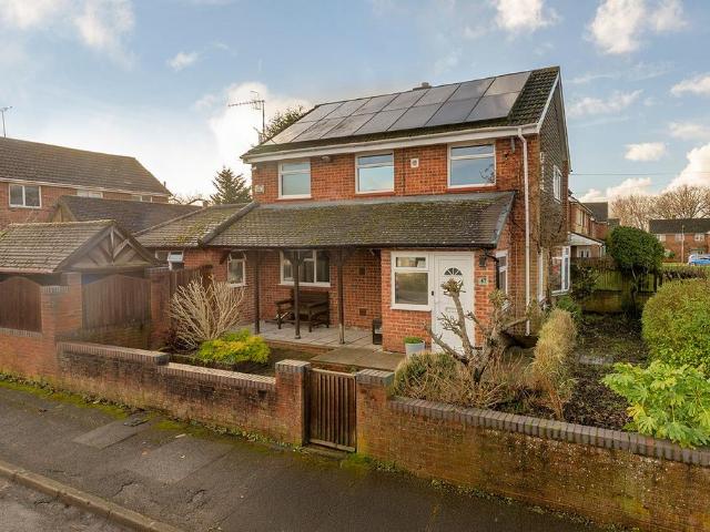 House for sale in Trench Wood, Bourne Vale