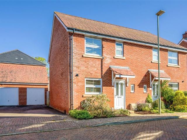 House for sale in Hampshire Farm, Spring Vale