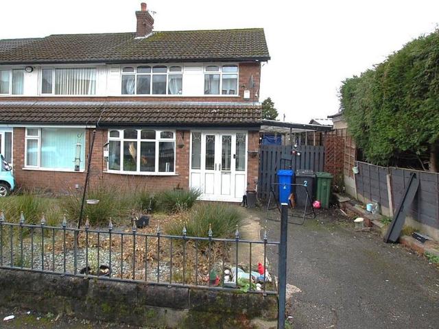 House for sale in Stalybridge, Tameside