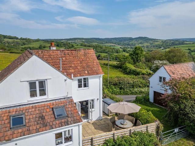 House for sale in Charmouth