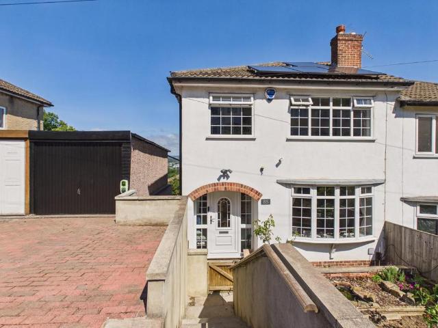 House for sale in Cottingley, West Yorkshire