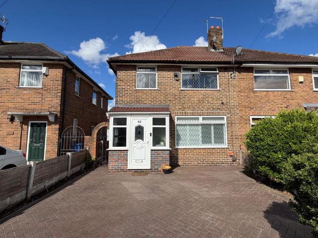 House for sale in Gorse Hill, Trafford Park