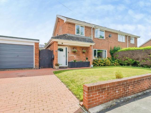 House for sale in Gobowen, Shropshire