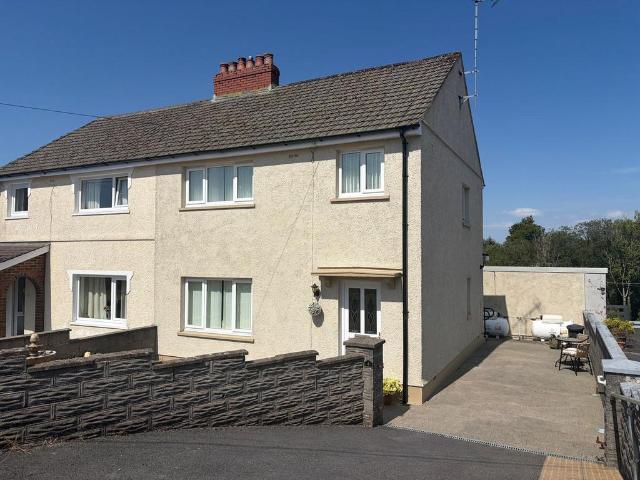 House for sale in Llanybydder, Wales