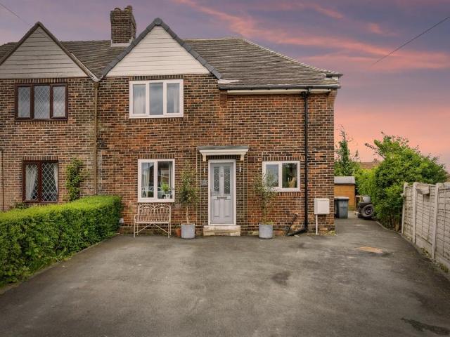 House for sale in West Ardsley, Tingley