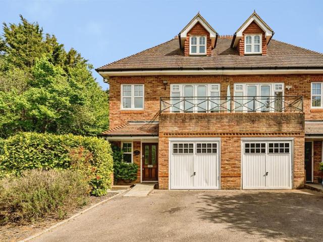 House for sale in Burnham, Swallow