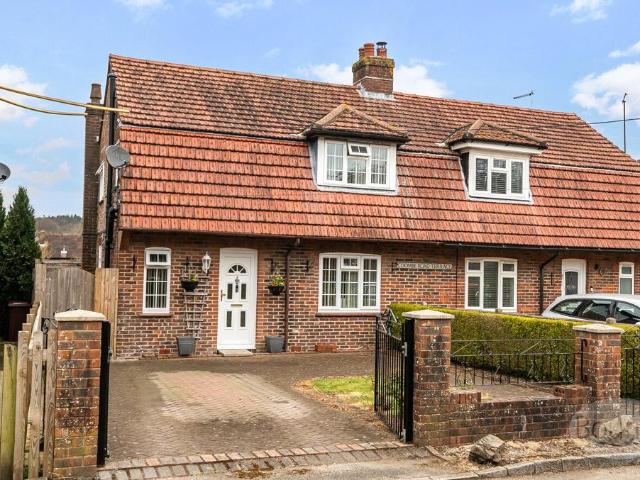House for sale in Bolton Low Houses, Hampshire
