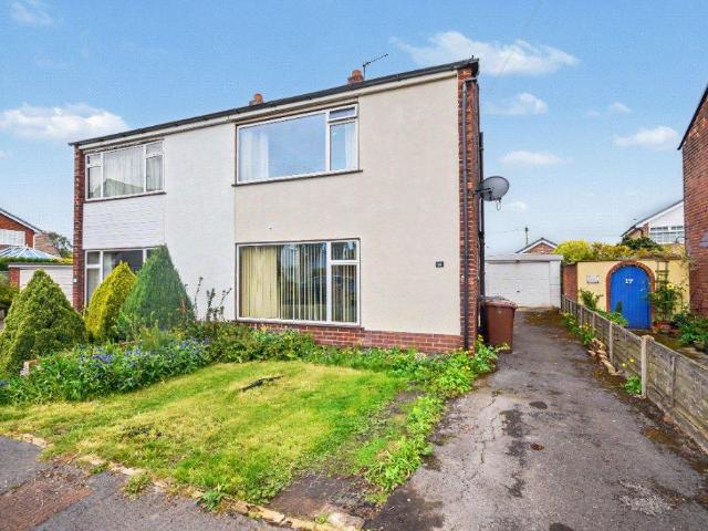 House for sale in Wrenthorpe, West Yorkshire