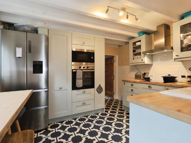 House for sale in Wolverley and Cookley, Rushock
