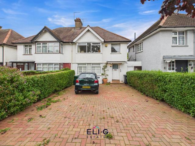 House for sale in Golders Green, Greater London