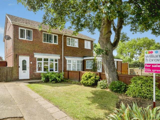 House for sale in Rossington, South Yorkshire