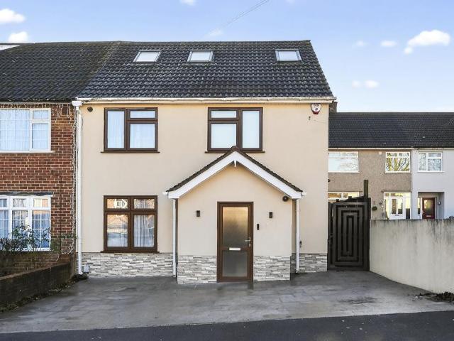 House for sale in Watford Rural, Batchworth