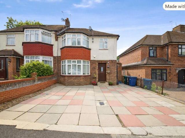 House for sale in New Barnet, Greater London