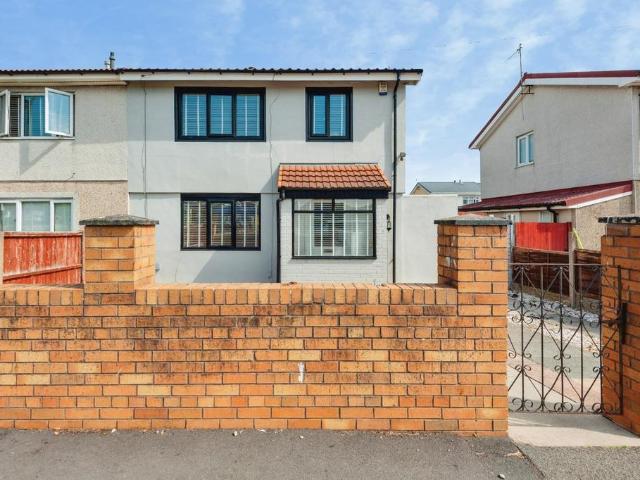 House for sale in Calderstones