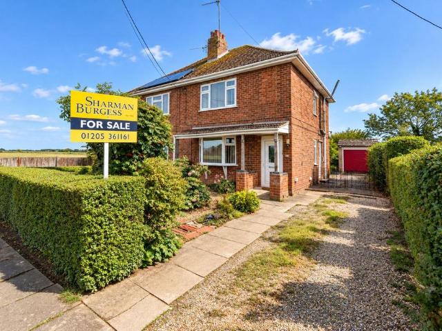 House for sale in Sutterton, Boston