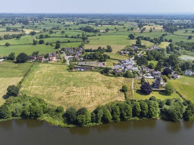House for sale in Marbury