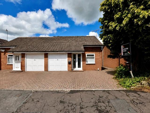 House for sale in Four Lane Ends, Blackburn
