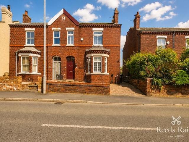 House for sale in Pennington Green, Wigan
