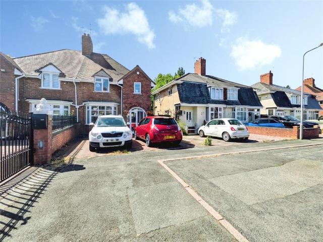 House for sale in Goldthorn Hill, West Midlands