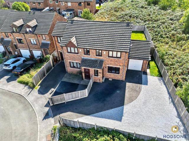 House for sale in Thorpe, West Yorkshire
