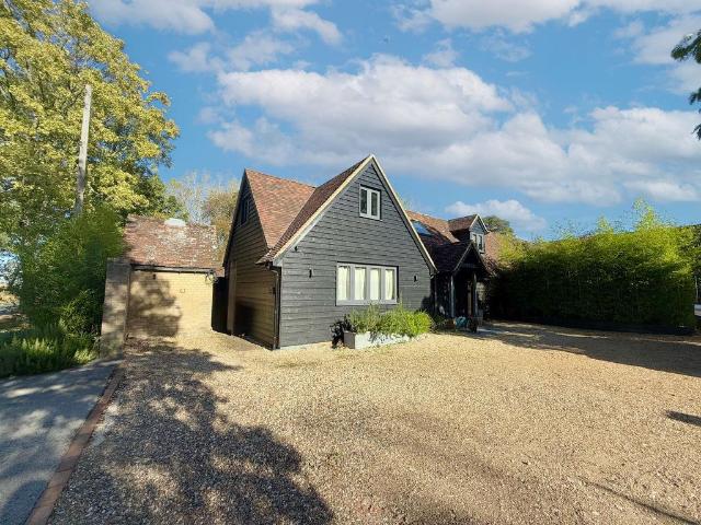 House for sale in Crafton, Mentmore