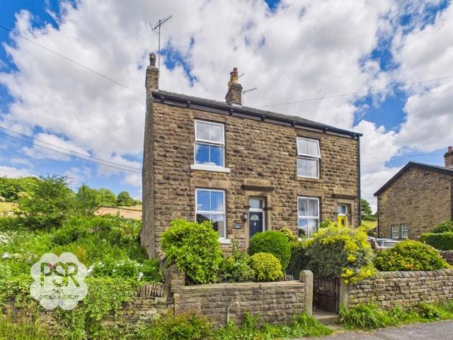 House for sale in Charlesworth, East Midlands