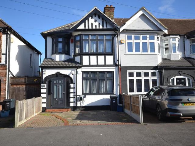 House for sale in Romford, Havering