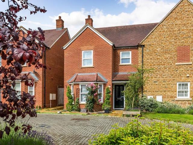 House for sale in Evershot, Oxfordshire