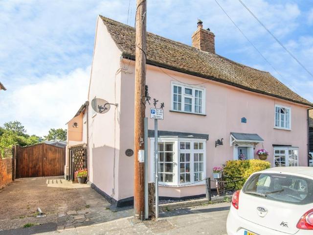 House for sale in Dale Hill, Essex