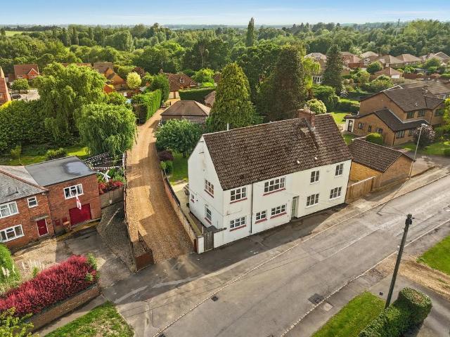 House for sale in Wootton, Northamptonshire