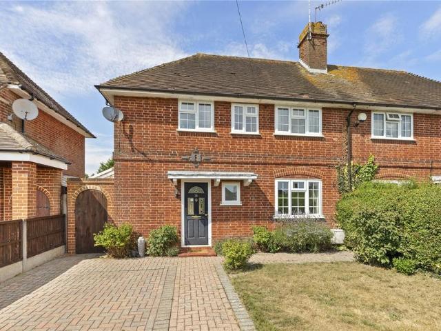 House for sale in Beaconsfield, Knotty Green
