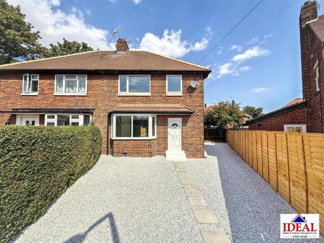 House for sale in Woodlands, South Yorkshire