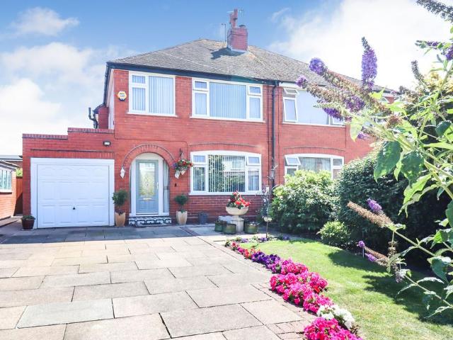 House for sale in Hood Manor, Warrington