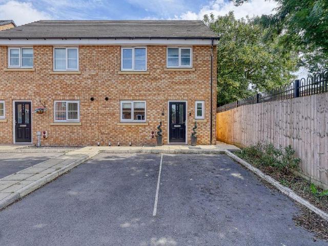 House for sale in New Brumby, North Lincolnshire