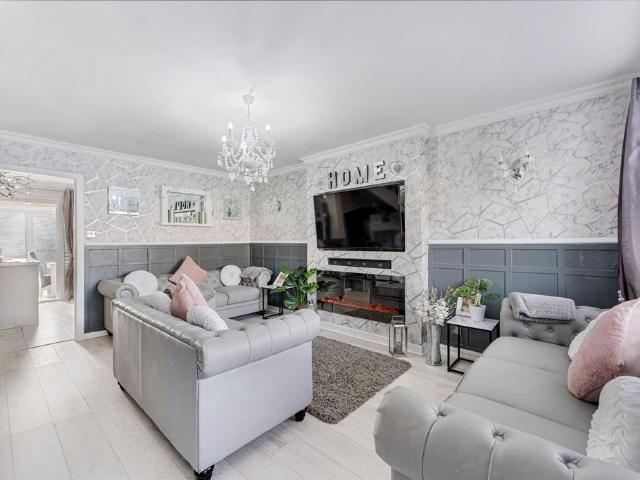 House for sale in New Hall Farm, Wigan