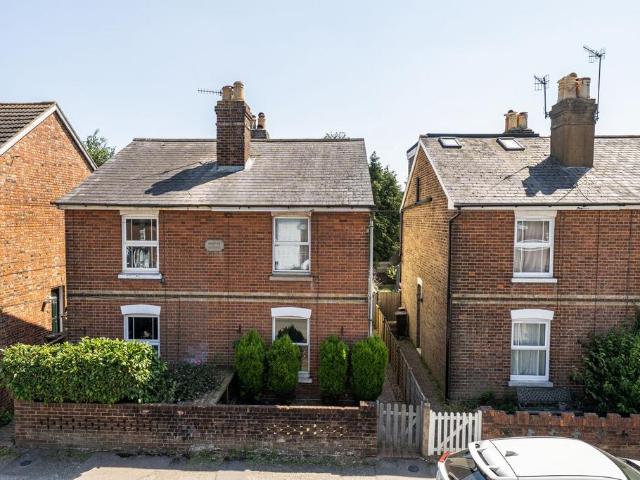 House for sale in Southborough, Sandown Park