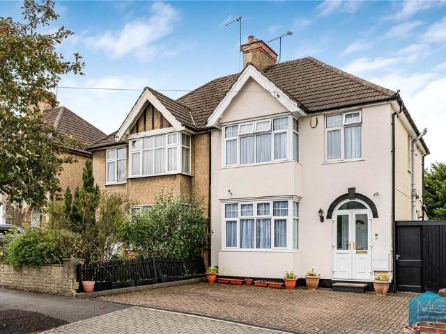 House for sale in High Barnet, Greater London