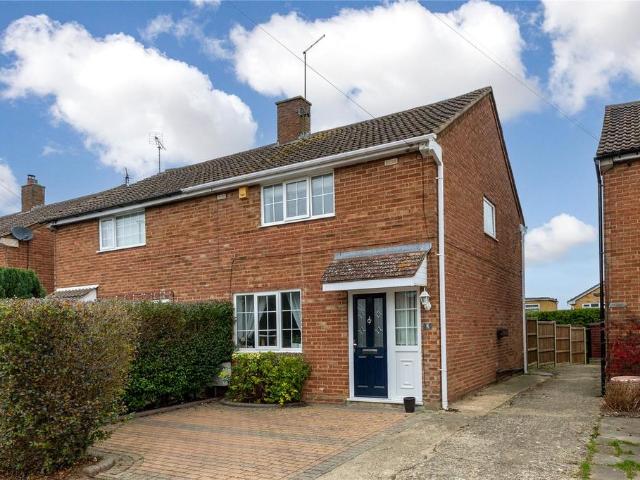 House for sale in Spring Park, Luton