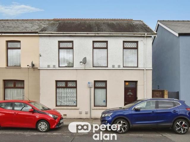 House for sale in Robertstown, Trecynon