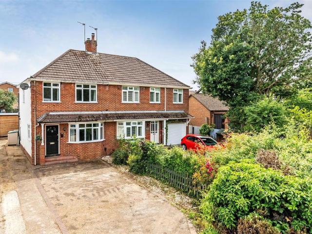 House for sale in Pachesham Park, Surrey