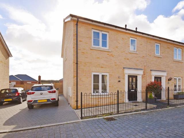 House for sale in Pineham, Dover