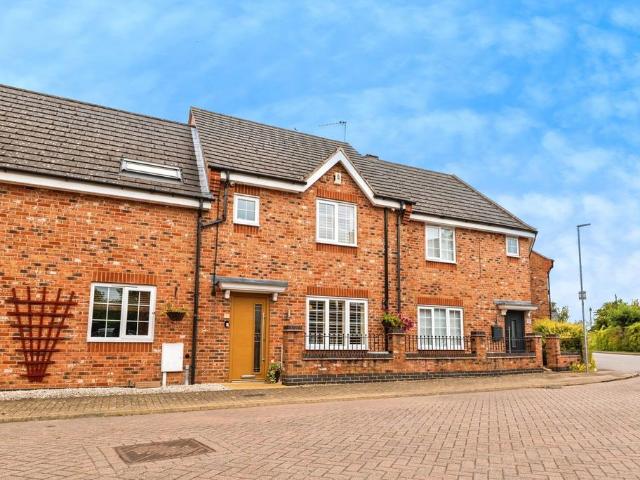 House for sale in Elmfield, Leicestershire