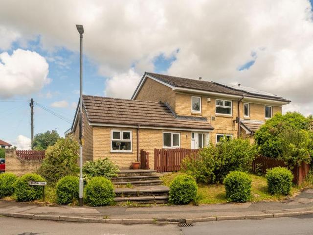 House for sale in Drighlington, Adwalton