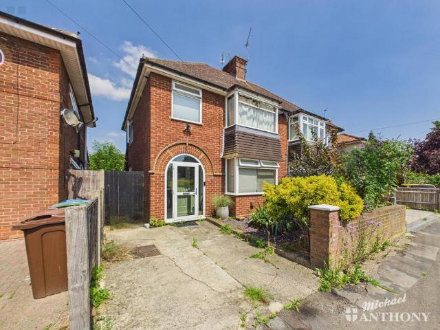 House for sale in Victoria Park, Aylesbury