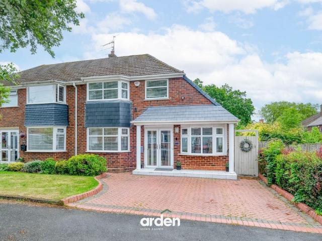 House for sale in Bromsgrove, Worcestershire