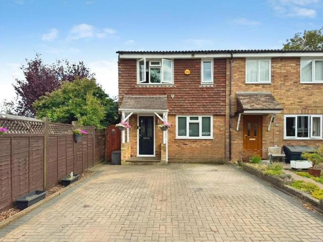 House for sale in Saunderton, Buckinghamshire