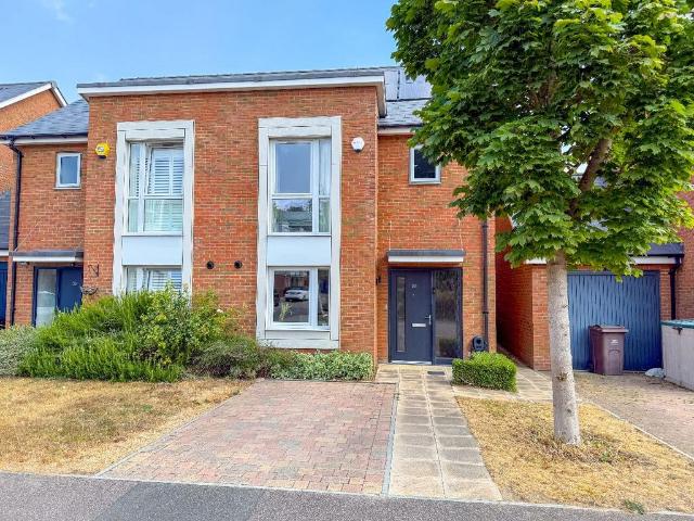 House for sale in Stone, Monks Orchard