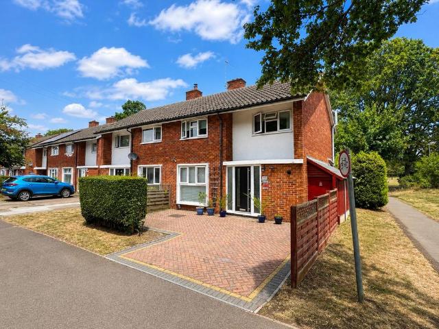 House for sale in Broadwater, Shephall