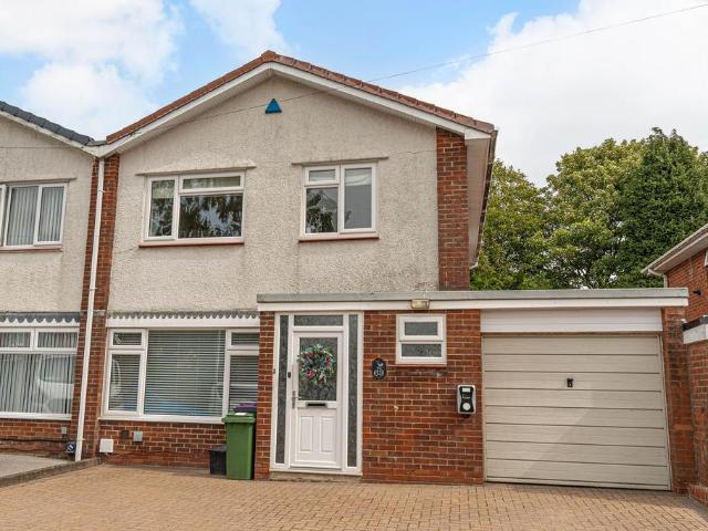 House for sale in Croesyceiliog, Wales