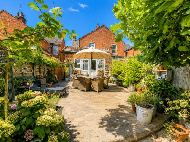 House for sale in Pilgrims' Hatch, Navestock Side